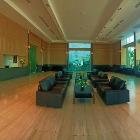 Mayflower Grande Suite Hotel Phitsanulok Exterior foto